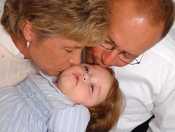 Lottery Winners Paul and Sue Rosenau With Granddaughter Makayla