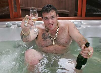 Lotto Lout Michael Carroll in Tub