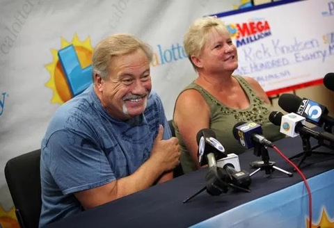 Mega Millions Winner Rick Knudsen with Wife Lorie at Press Conference