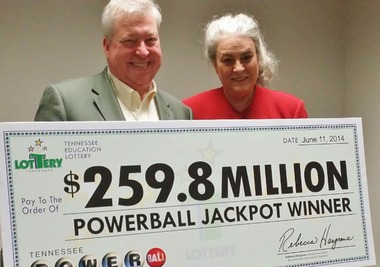 Tennessee Powerball Winner Roy Cockrum With Big Cheque